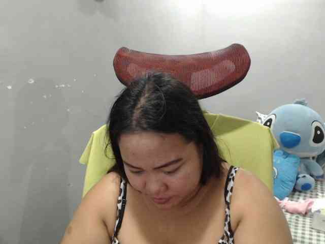 BubbleButtPinay webcam