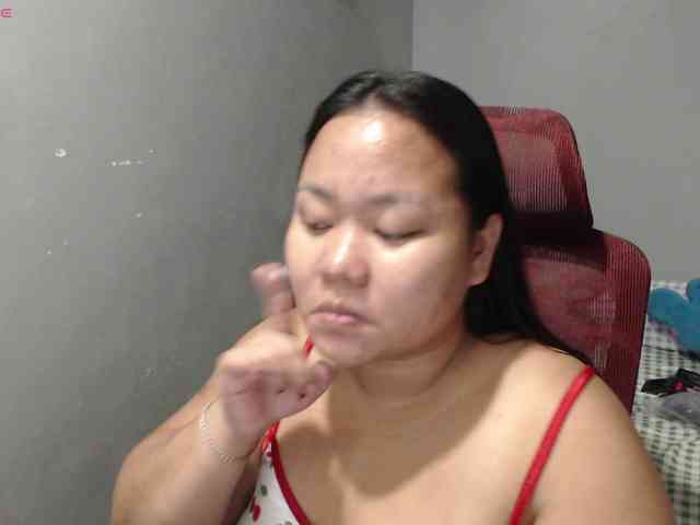 BubbleButtPinay webcam