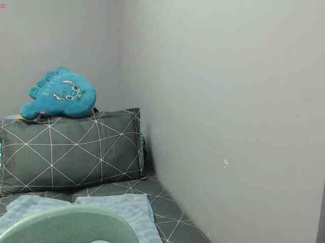 BubbleButtPinay webcam