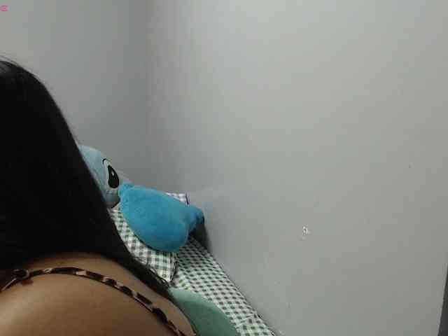 BubbleButtPinay webcam