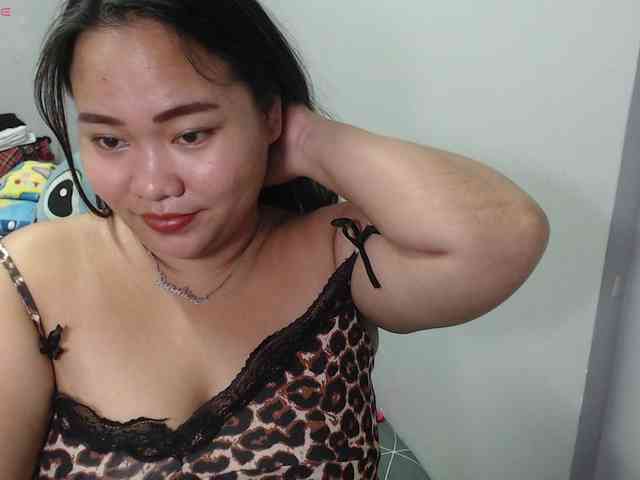 BubbleButtPinay webcam