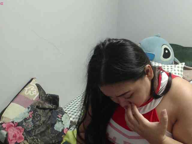 BubbleButtPinay webcam