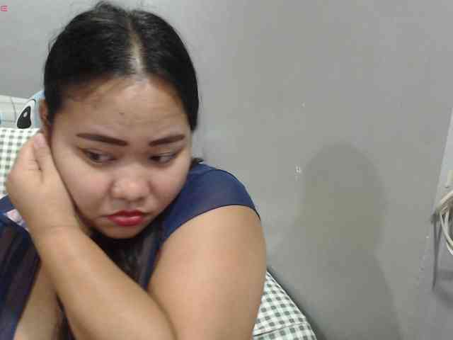 BubbleButtPinay webcam