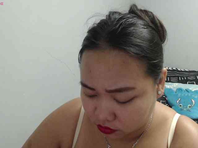 BubbleButtPinay webcam