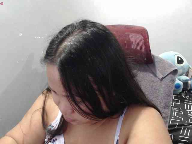 BubbleButtPinay webcam