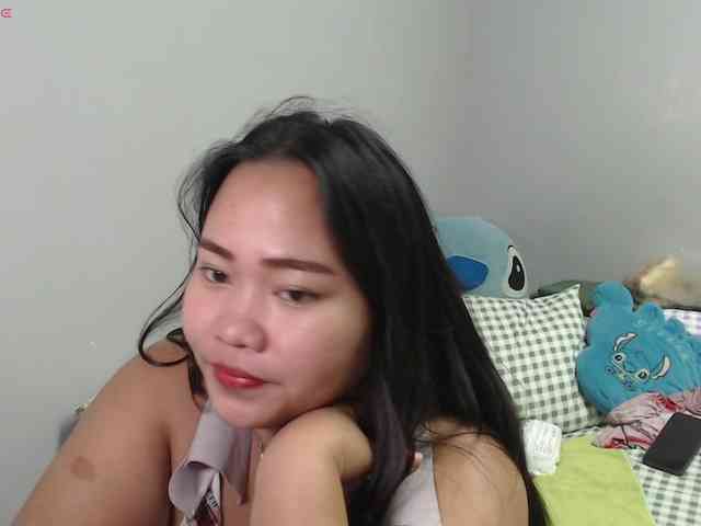 BubbleButtPinay webcam