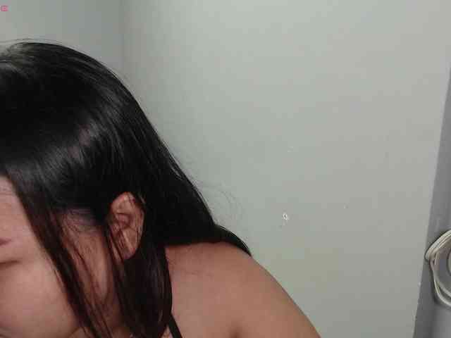 BubbleButtPinay webcam