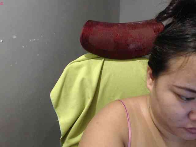 BubbleButtPinay webcam