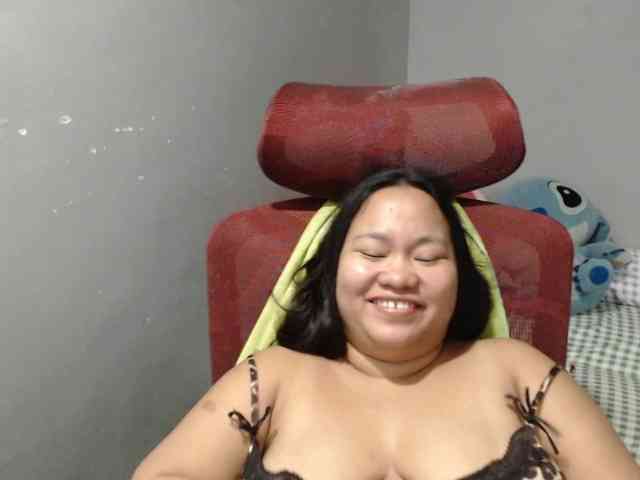 BubbleButtPinay webcam