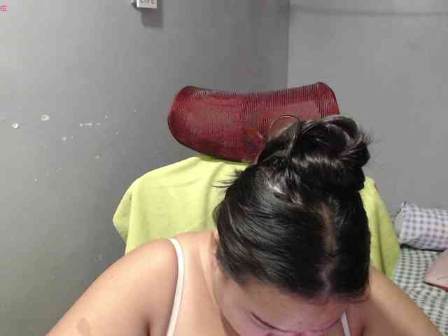 BubbleButtPinay webcam