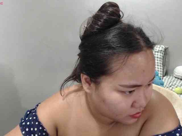 BubbleButtPinay webcam