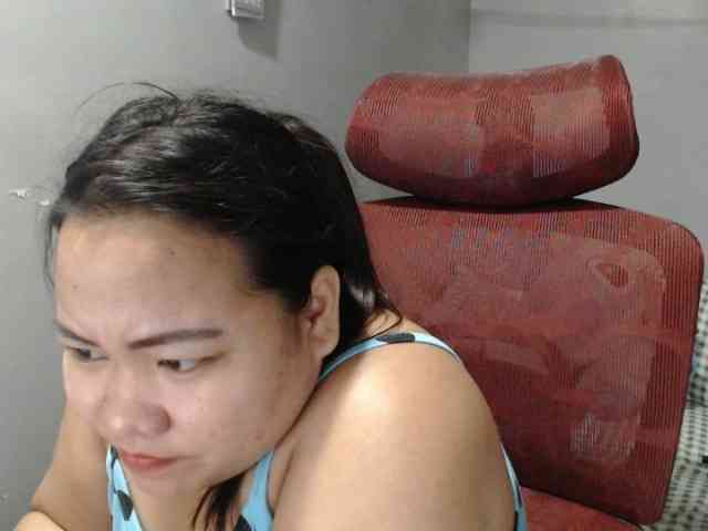 BubbleButtPinay webcam