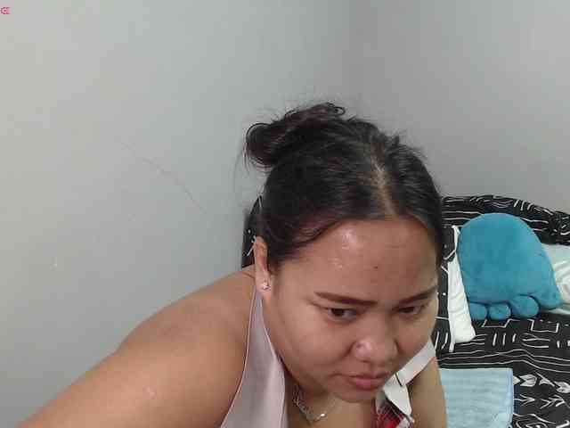BubbleButtPinay webcam