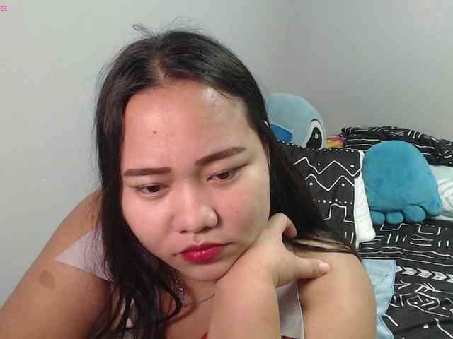 BubbleButtPinay webcam