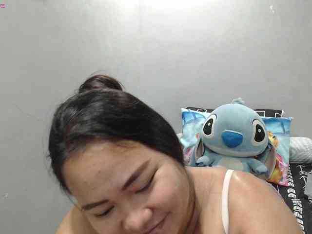 BubbleButtPinay webcam