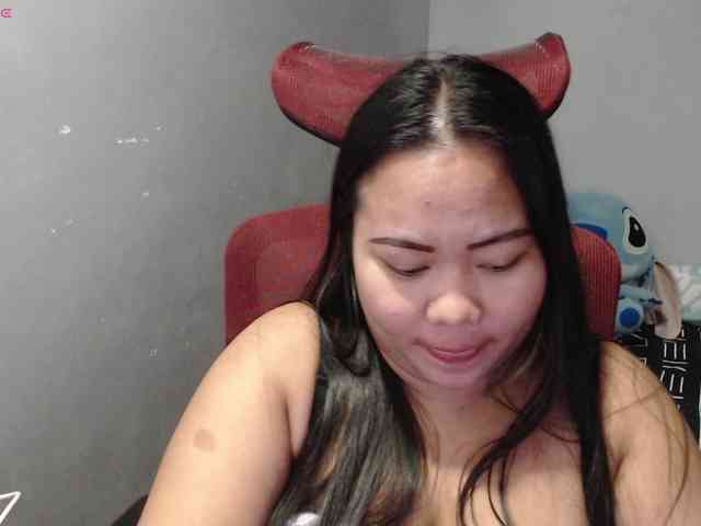 BubbleButtPinay webcam