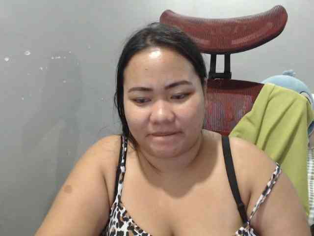 BubbleButtPinay webcam