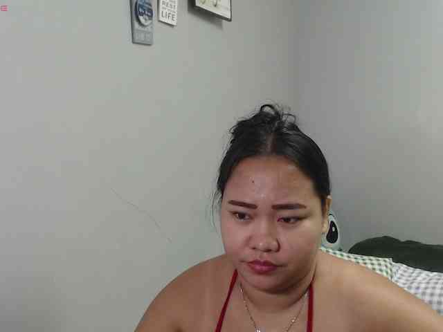 BubbleButtPinay webcam