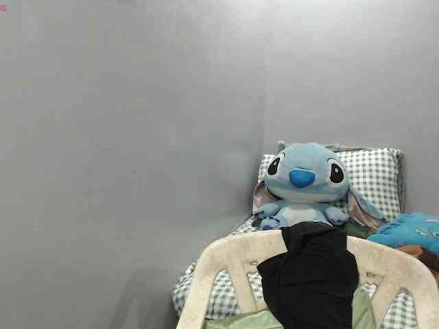 BubbleButtPinay webcam