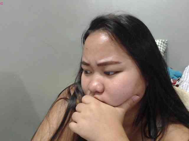 BubbleButtPinay webcam