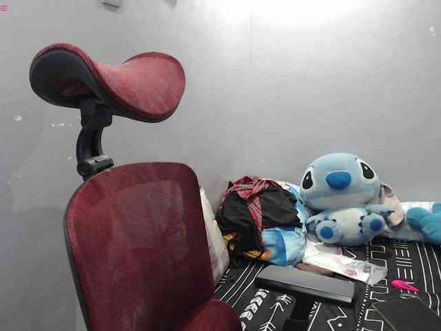 BubbleButtPinay webcam