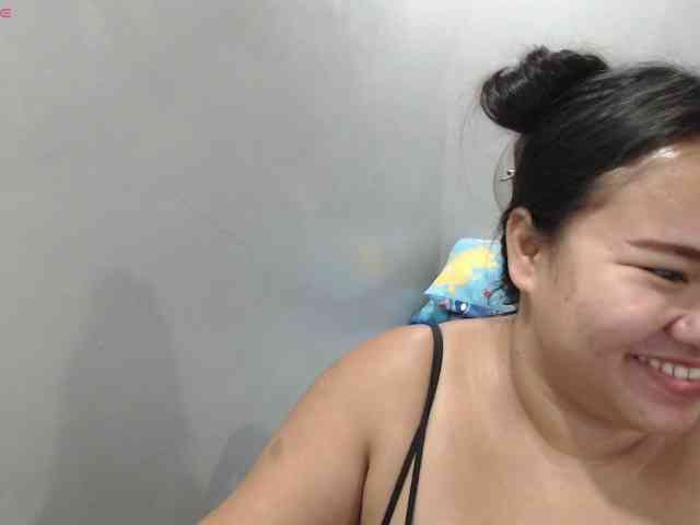 BubbleButtPinay webcam