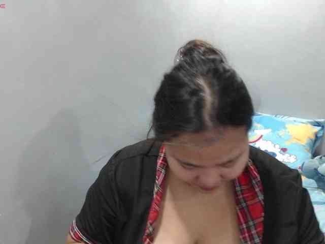 BubbleButtPinay webcam