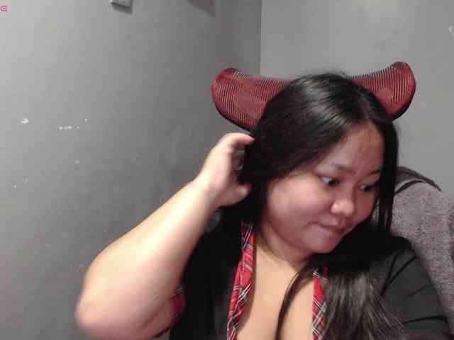 BubbleButtPinay webcam