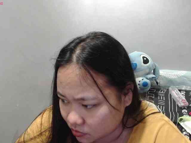 BubbleButtPinay webcam