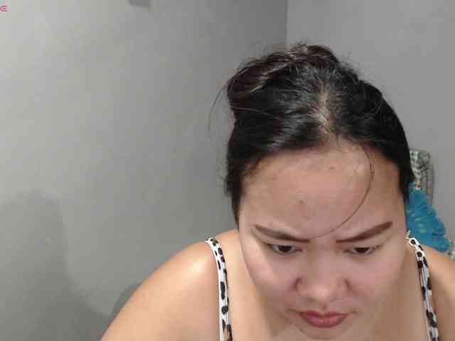 BubbleButtPinay webcam