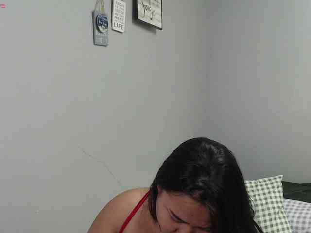 BubbleButtPinay webcam