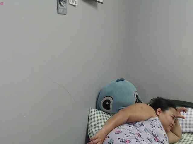 BubbleButtPinay webcam