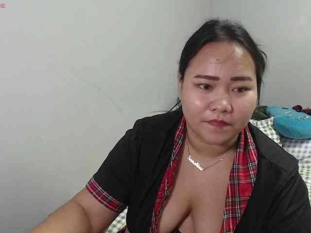 BubbleButtPinay webcam