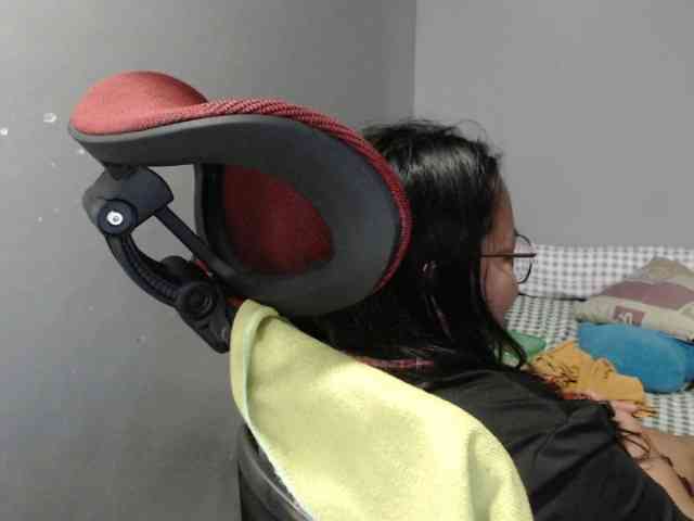 BubbleButtPinay webcam