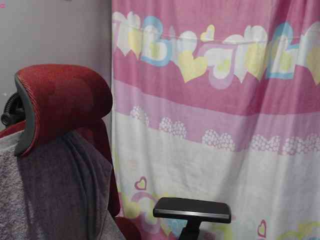 BubbleButtPinay webcam