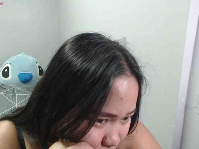 BubbleButtPinay webcam