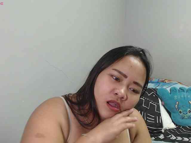 BubbleButtPinay webcam