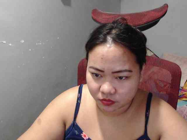 BubbleButtPinay webcam