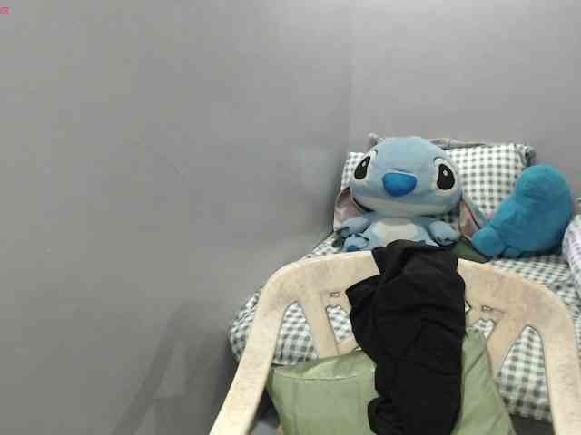 BubbleButtPinay webcam