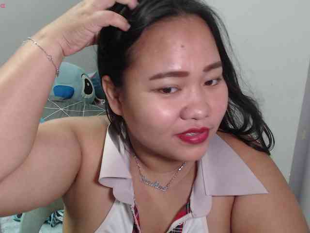 BubbleButtPinay webcam