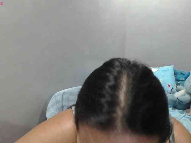 BubbleButtPinay webcam