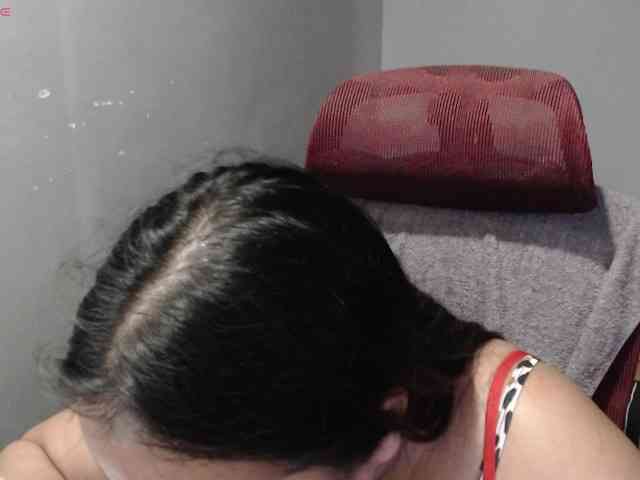 BubbleButtPinay webcam