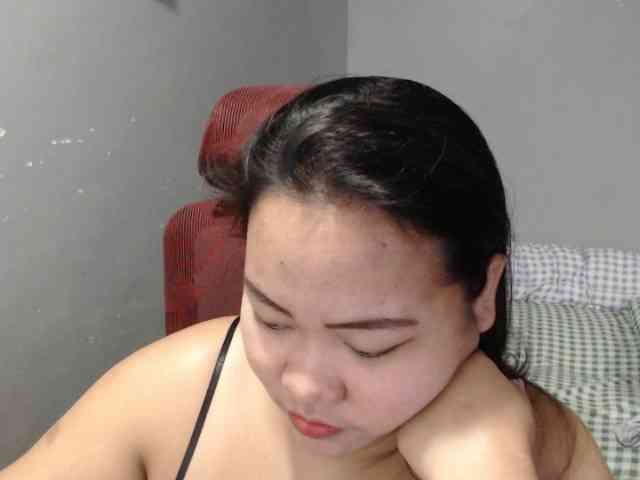 BubbleButtPinay webcam