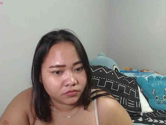 BubbleButtPinay webcam