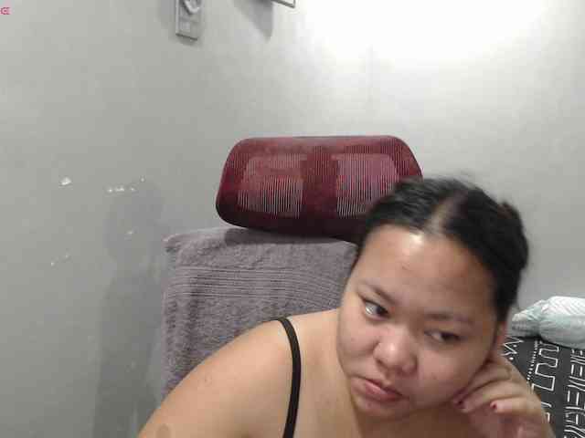 BubbleButtPinay webcam