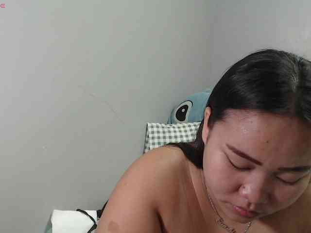 BubbleButtPinay webcam