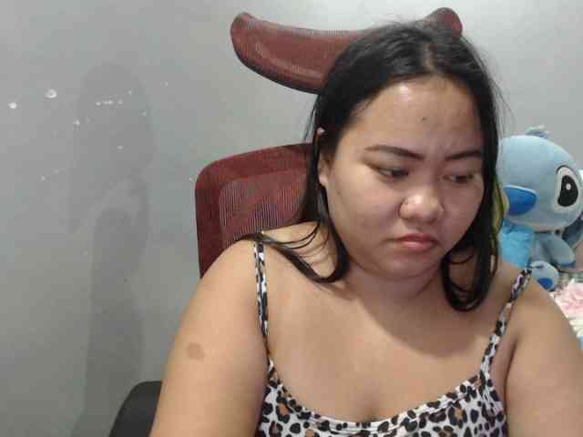 BubbleButtPinay webcam