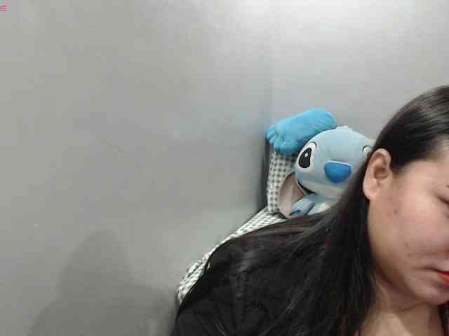 BubbleButtPinay webcam