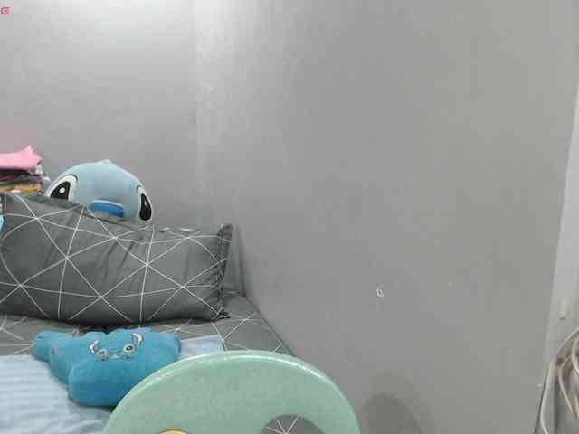 BubbleButtPinay webcam