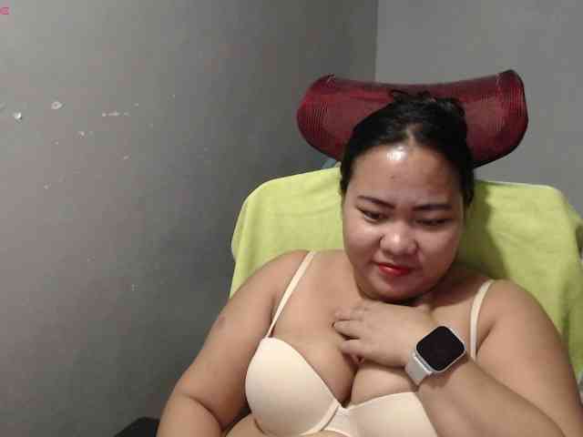 BubbleButtPinay webcam